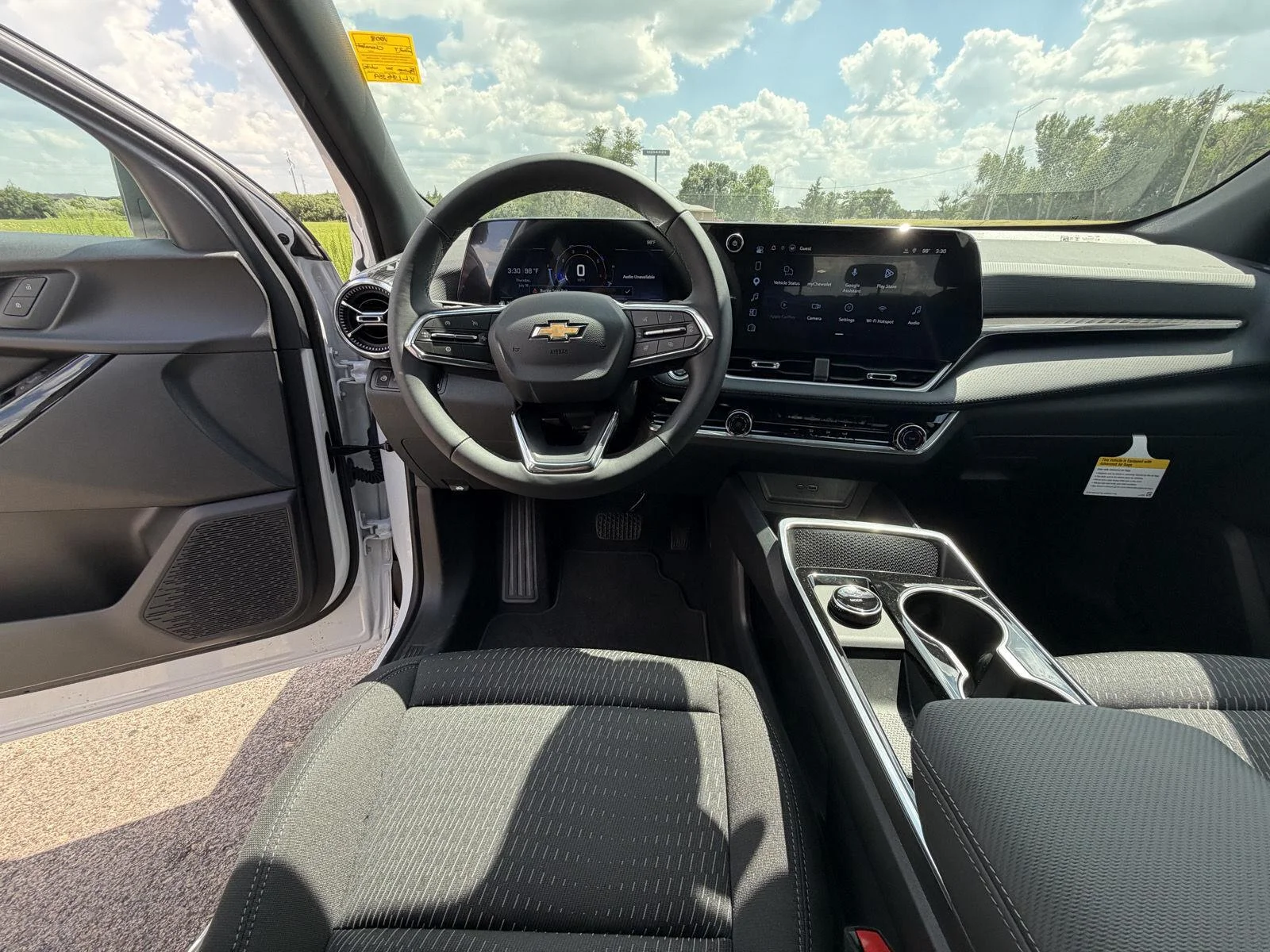 2027 Chevrolet Equinox LT - Photo 10