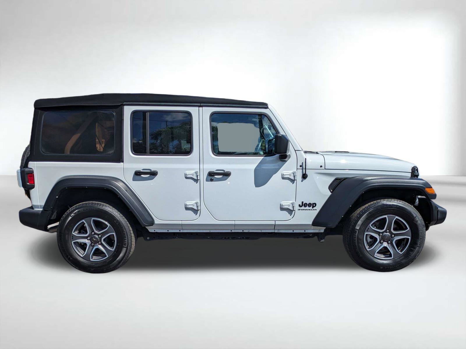 Used 2023 White Jeep Sport S image 3