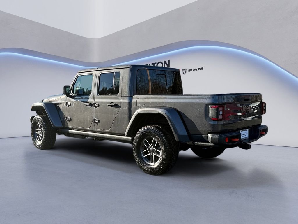New 2026 Granite Crystal Metallic Clear-Coat Exterior Paint Jeep Mojave X image 3