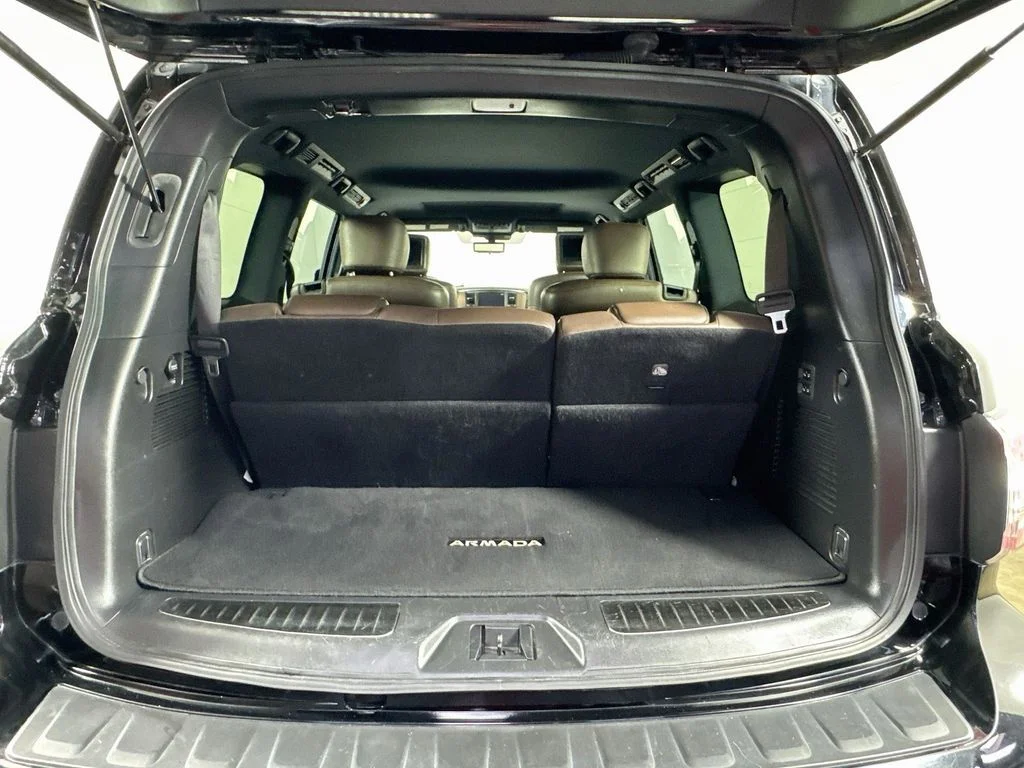 Used 2019 Black Nissan Platinum image 35
