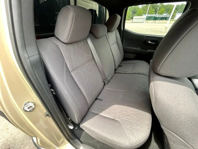Used 2018  Toyota TRD Off-Road image 37