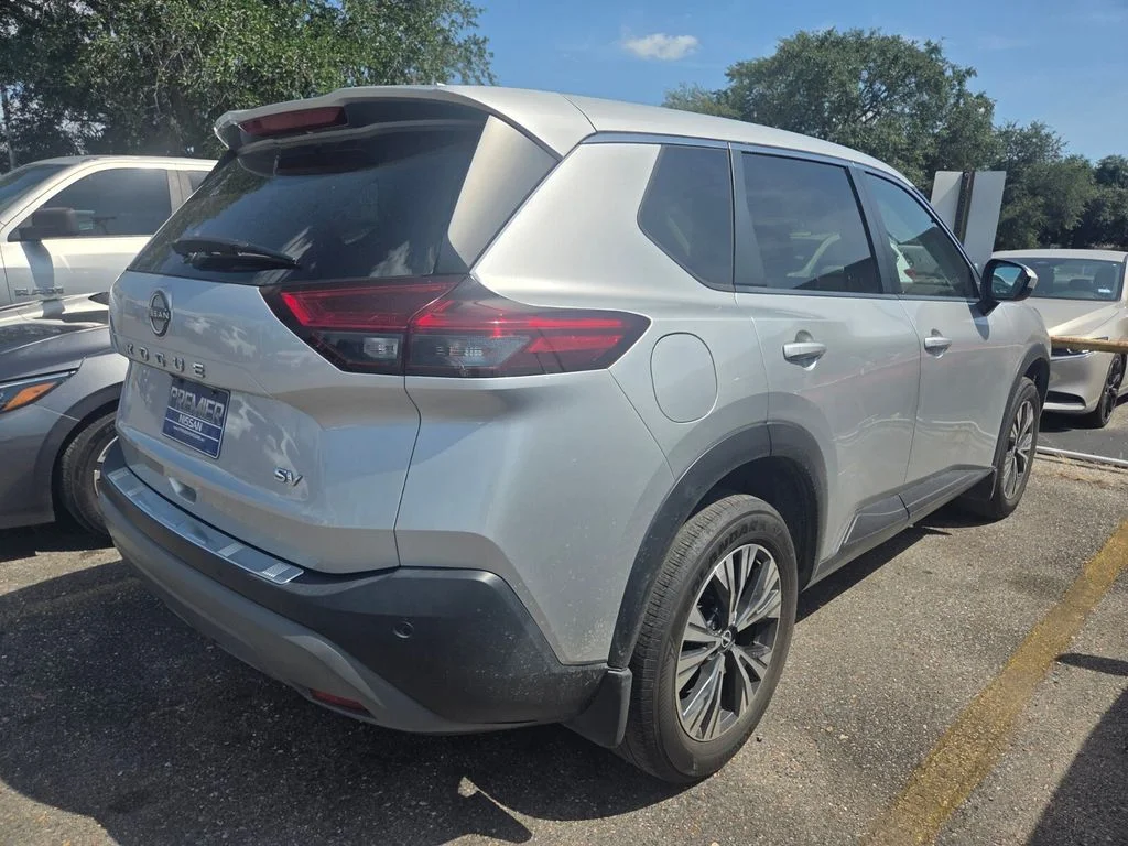 Used 2023 Silver Nissan SV image 4