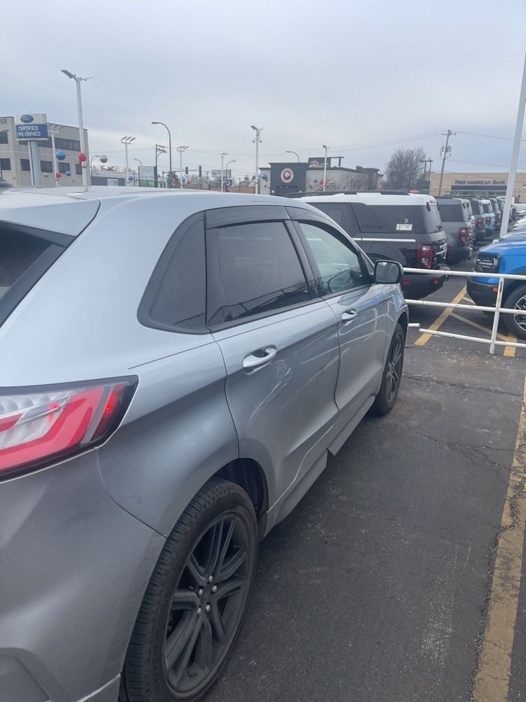 2023 FORD EDGE - Image 1