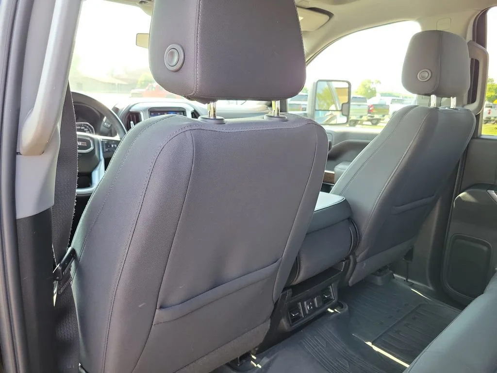 Used 2023 Onyx Black GMC SLE image 24