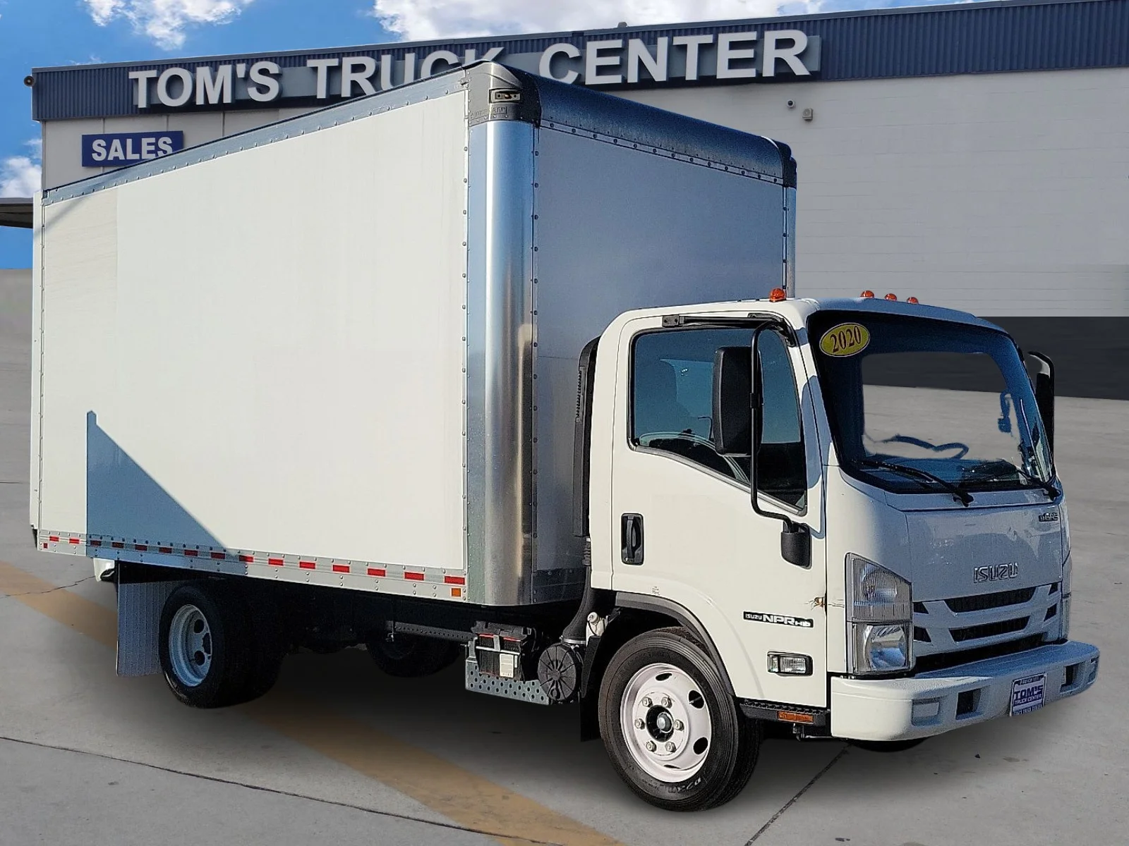 2020 Isuzu NPR-HD's photo