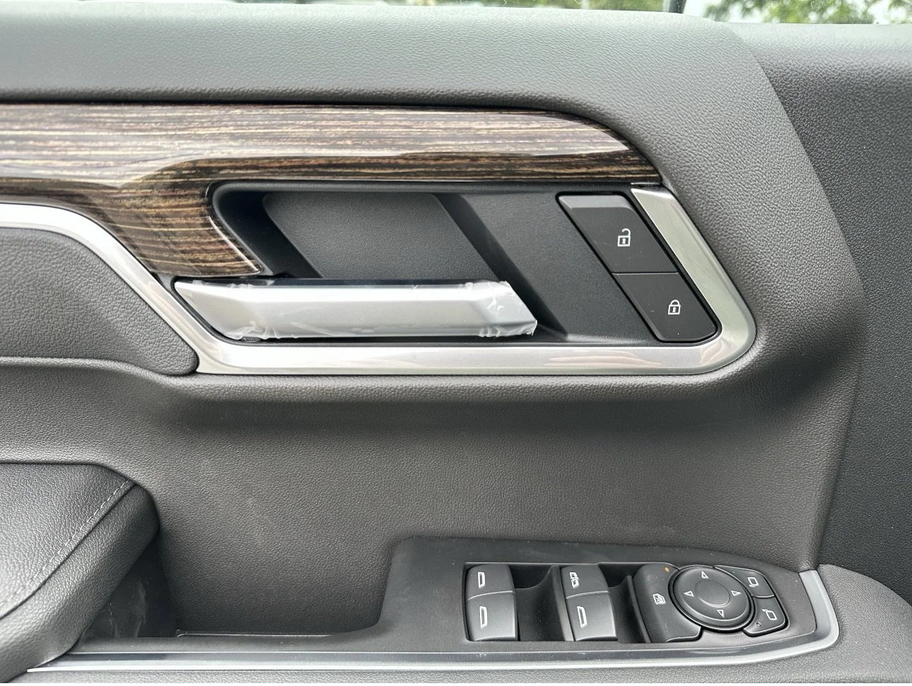 New 2026 Onyx Black GMC Elevation image 11