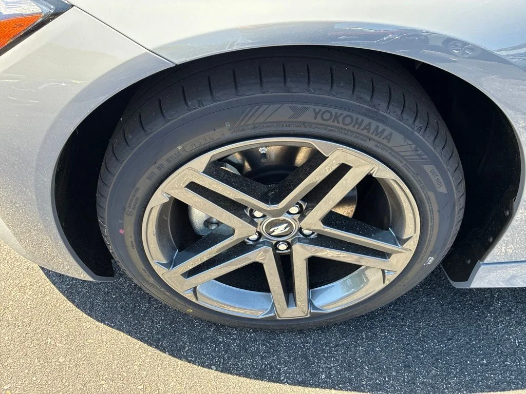New 2026 Boulder Gray Pearl / Super Black Two-tone Nissan Sport image 12
