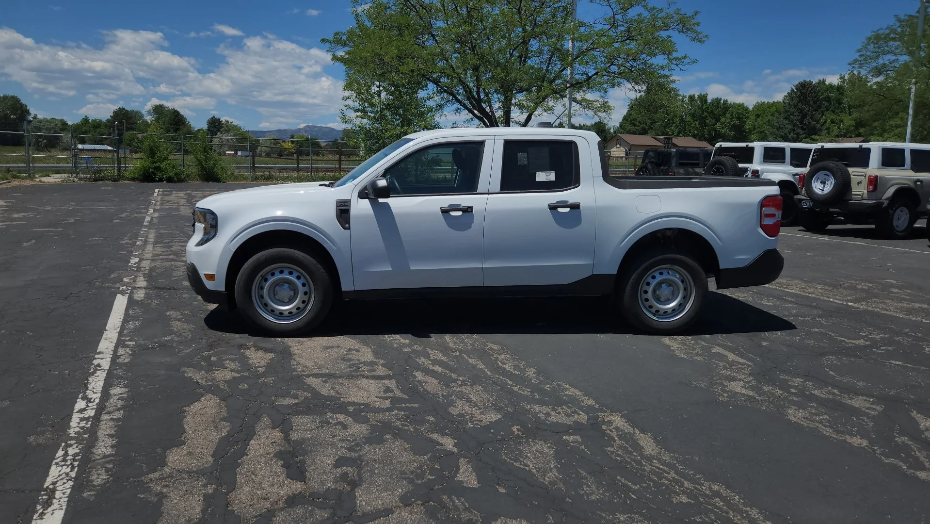 New 2026 Oxford White Ford XL image 4
