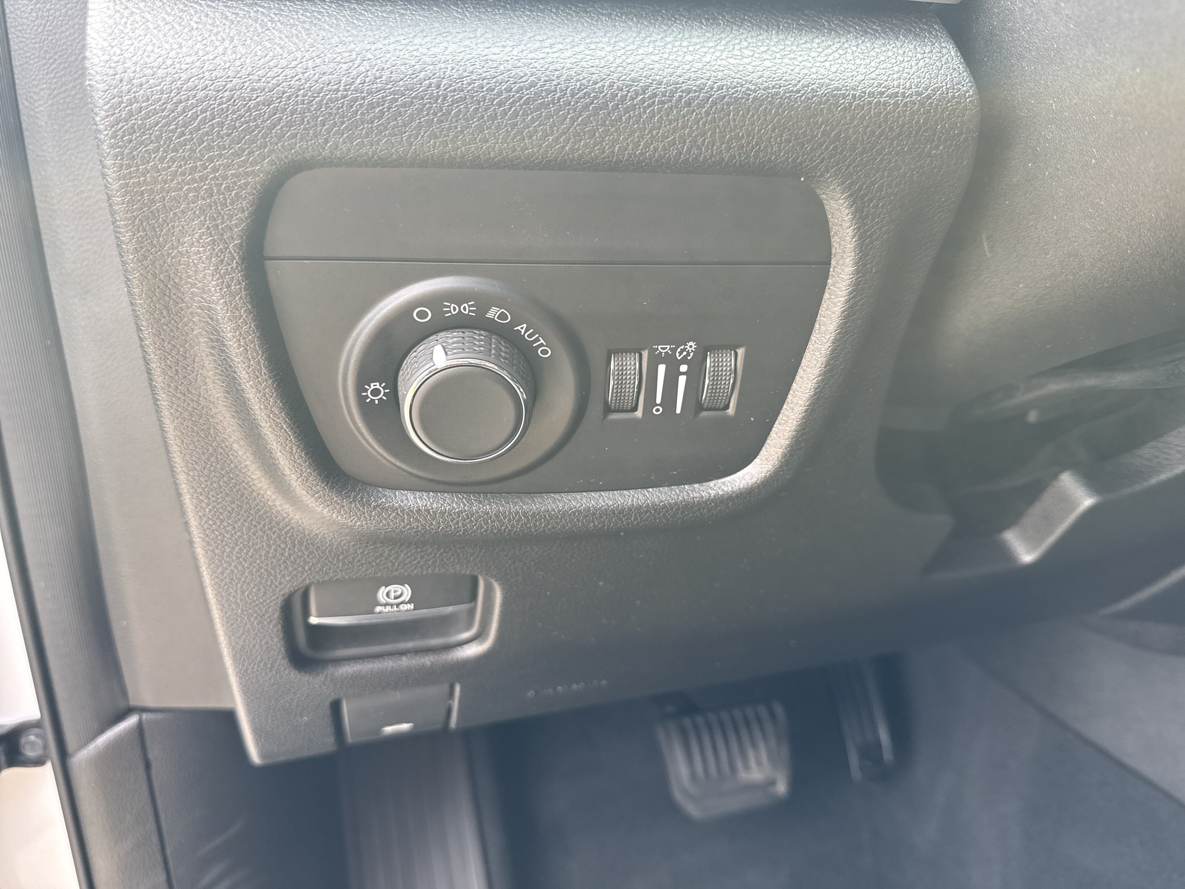 Used 2024 Bright White Clearcoat Jeep Laredo X image 33