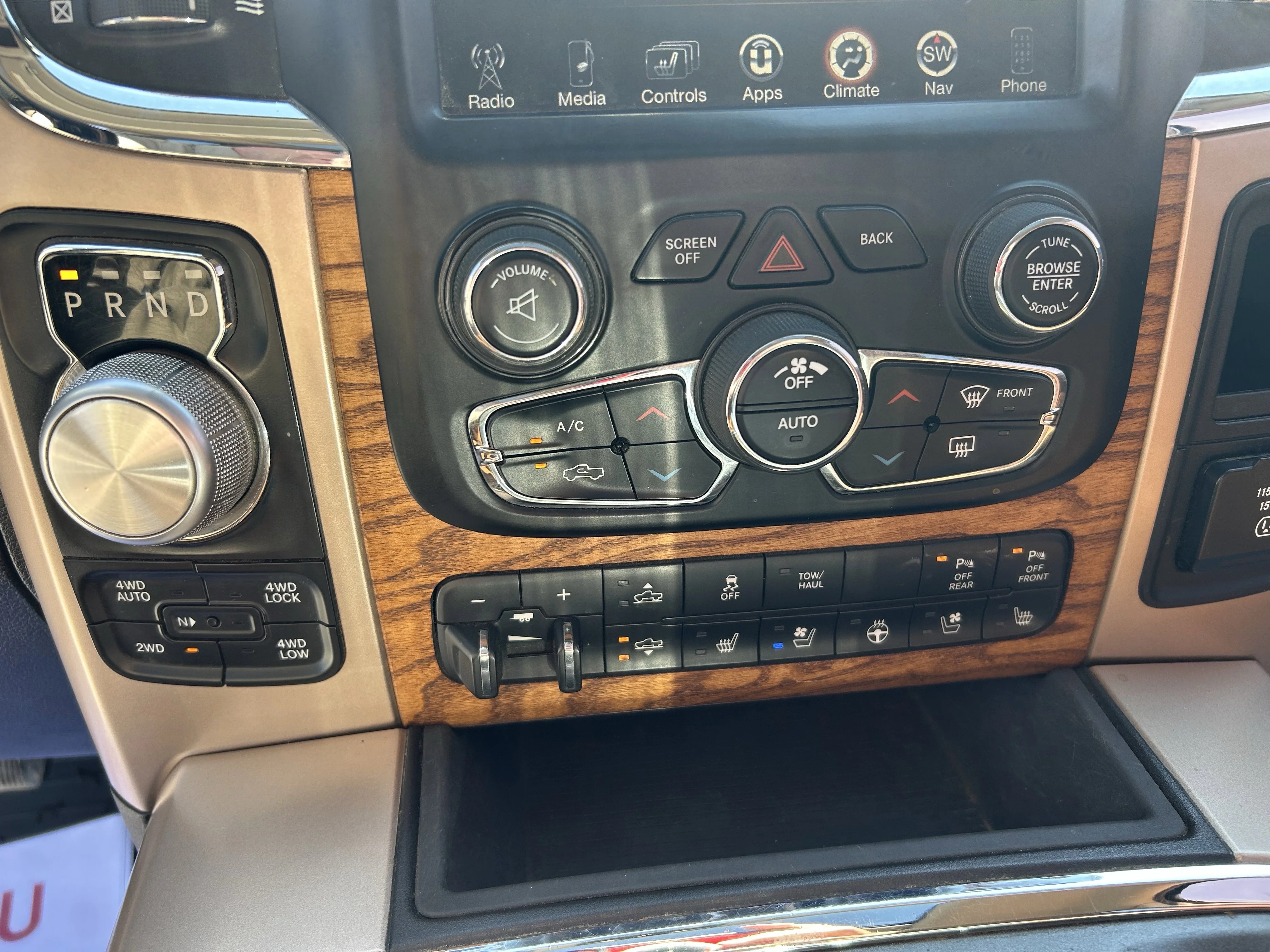 Used 2016 White Ram Longhorn image 18