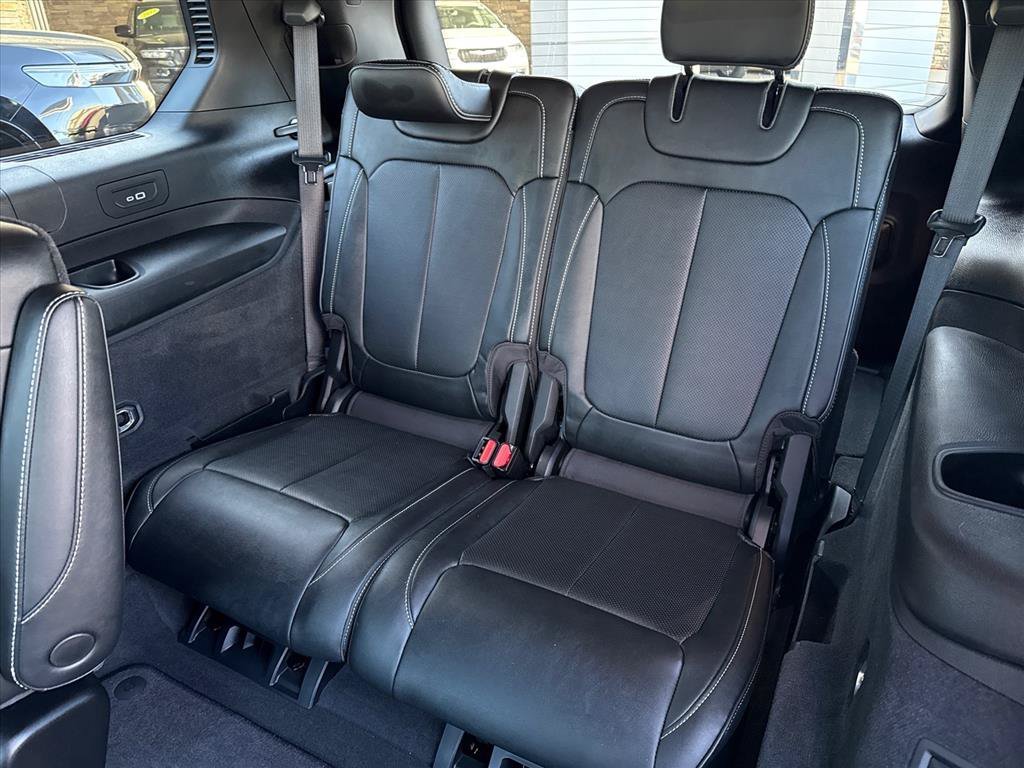 Used 2023 Midnight Sky Jeep Overland image 27