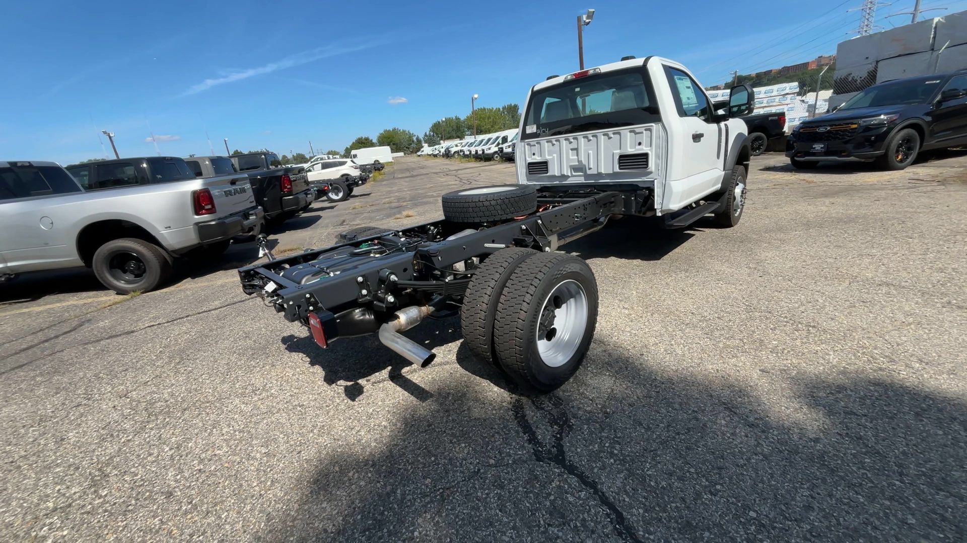 New 2026 Oxford White Ford XL image 8