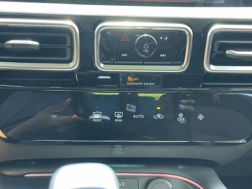 New 2026 Energetic Ember / Super Black Two-tone Nissan SR image 25