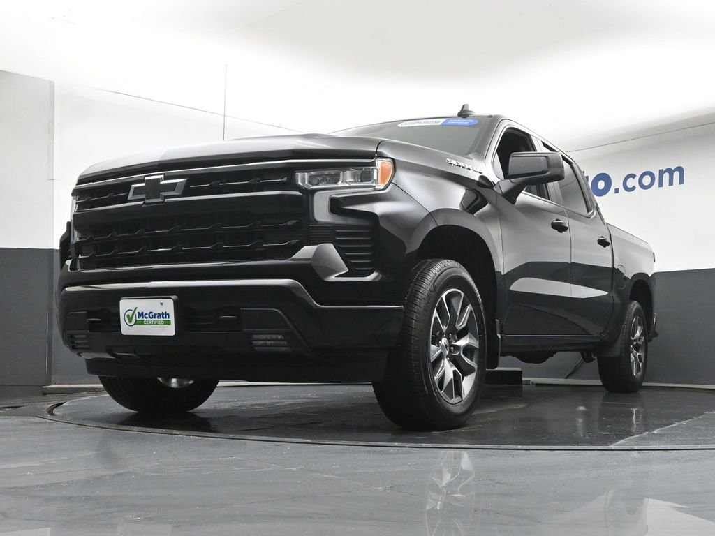 Used 2025 Black Chevrolet RST image 7