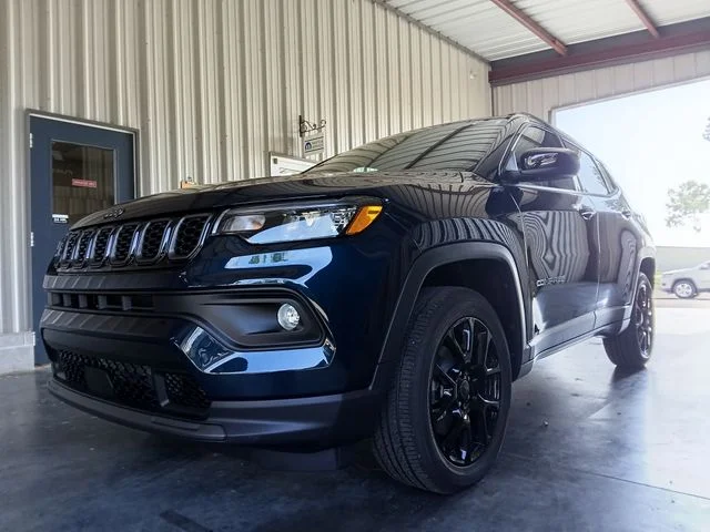 New 2026 Fathom Blue Pearl Coat Jeep Latitude image 17