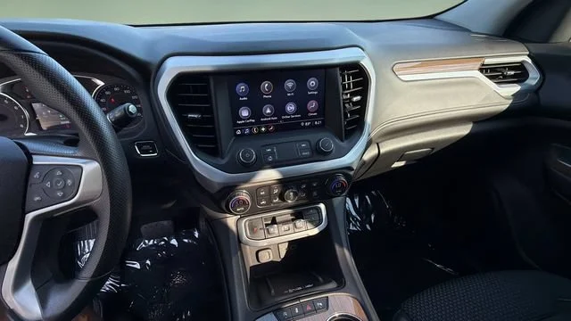 Used 2023 Ultra Blue Metallic GMC SLE image 25