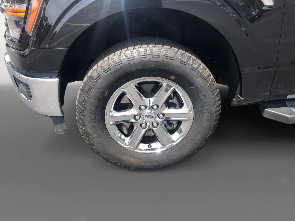 Used 2025 Black Ford XLT image 15