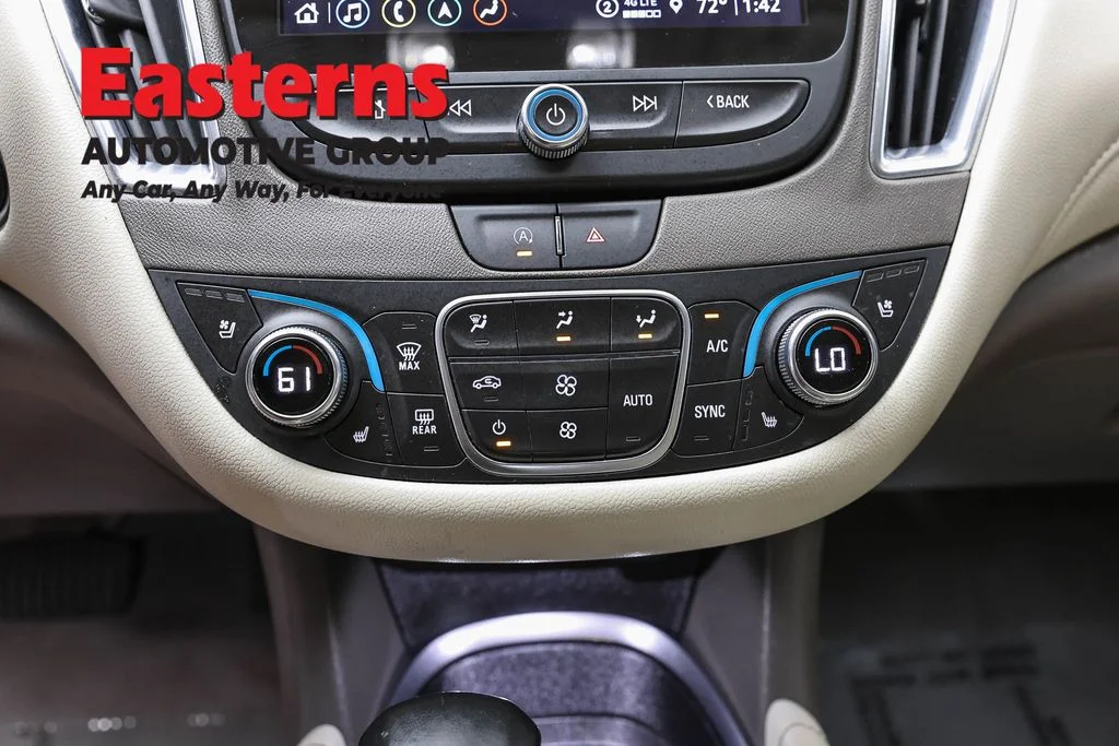 Used 2024 Gray Chevrolet LT image 20