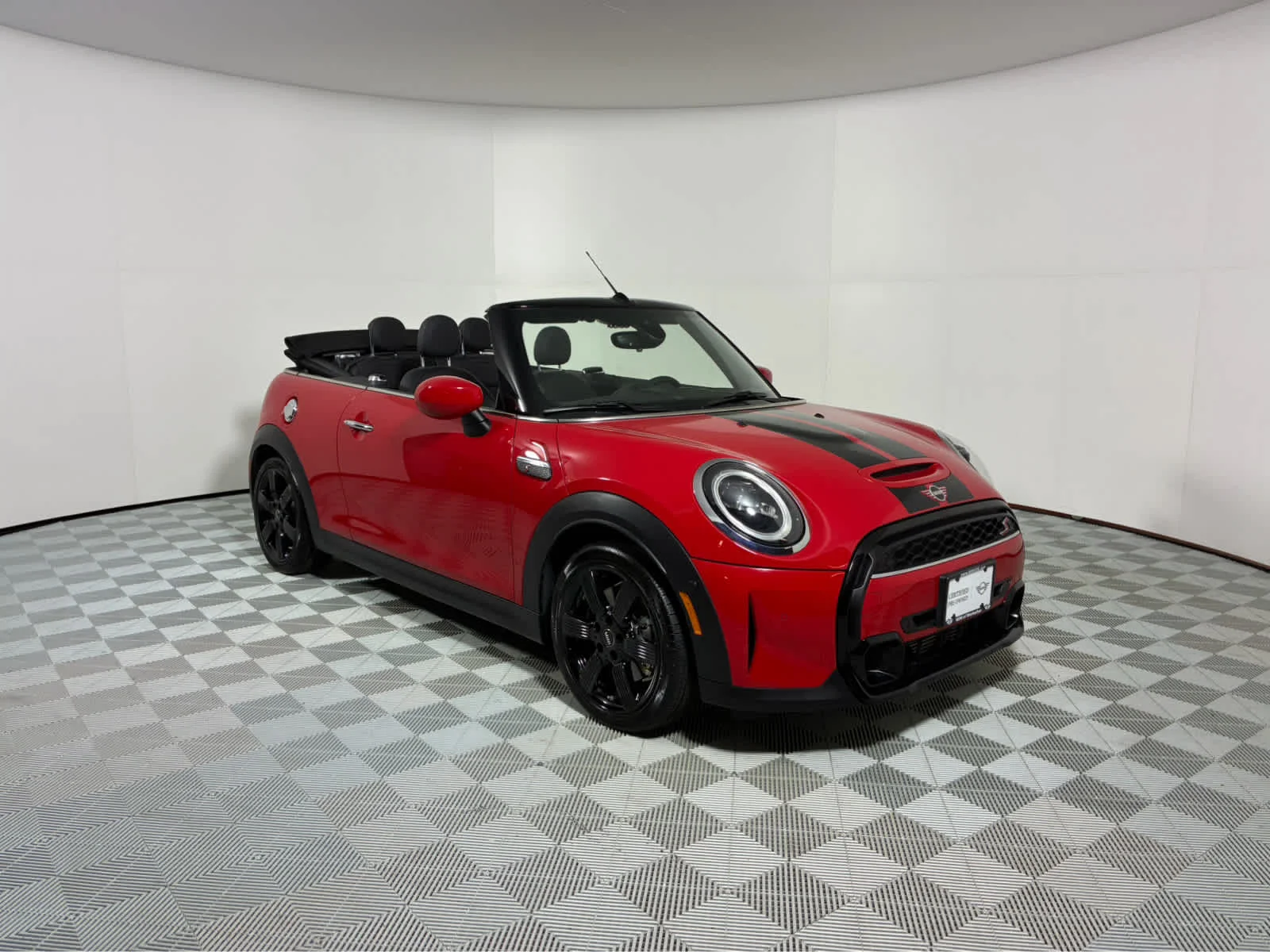 2024 MINI Convertible Cooper S's photo
