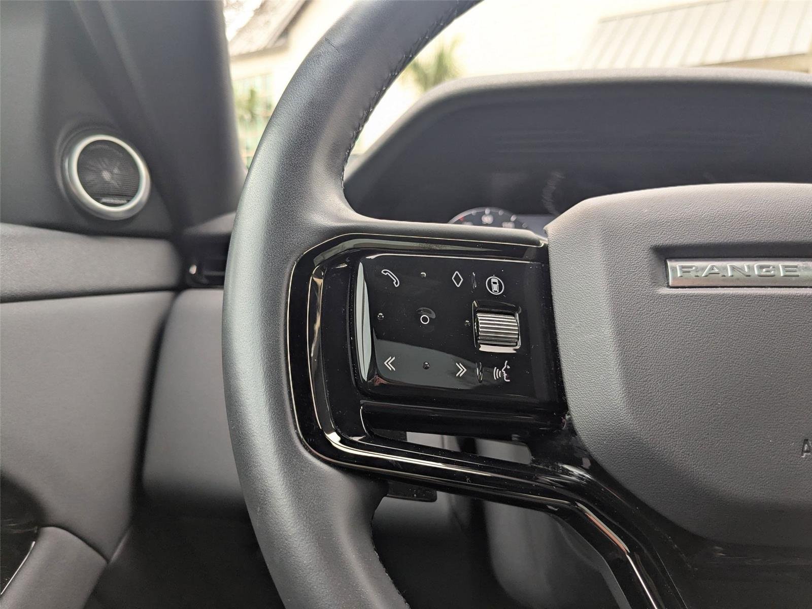Used 2024 Santorini Black Metallic Land Rover Dynamic SE image 15