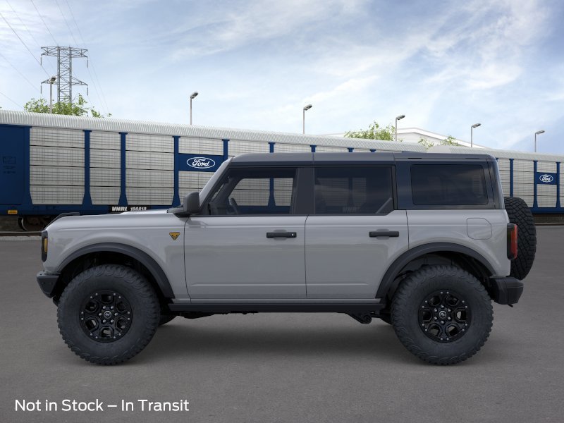 New 2026 Avalanche Gray Ford Badlands image 3
