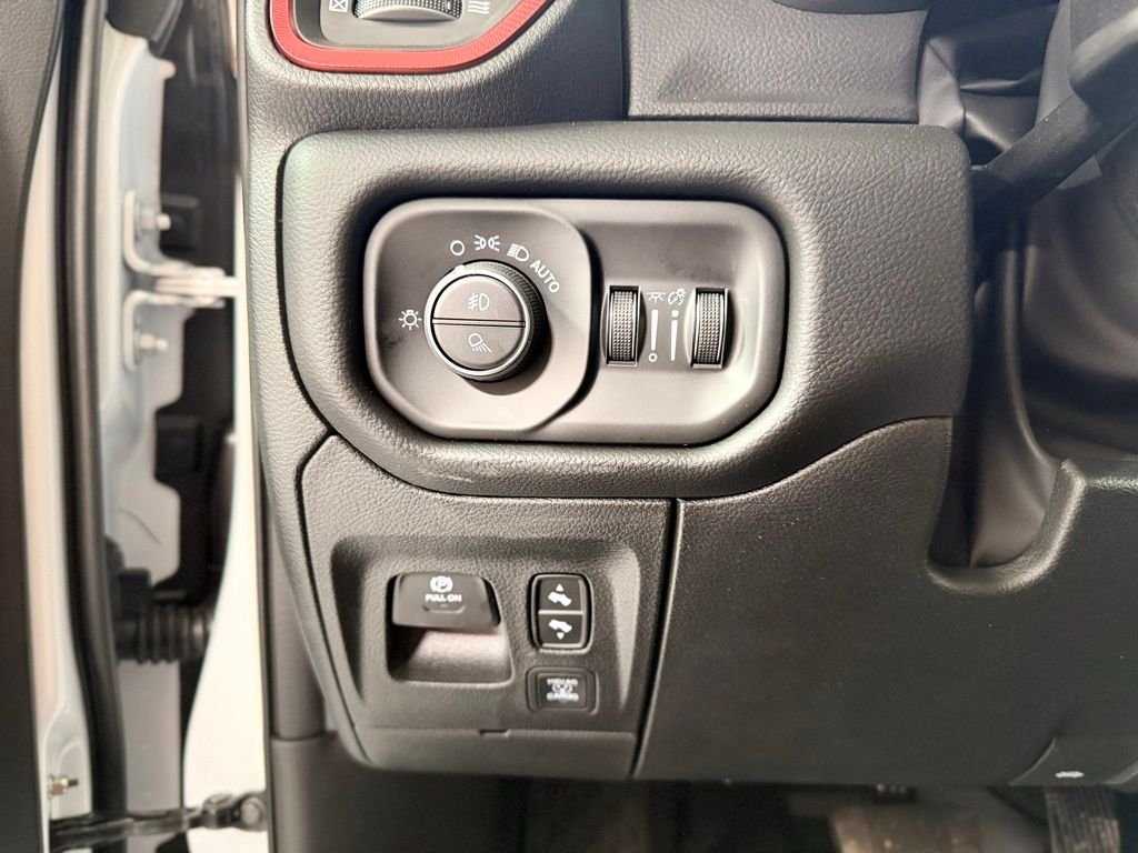 New 2026 Bright White Clear-Coat Exterior Paint RAM Rebel image 13