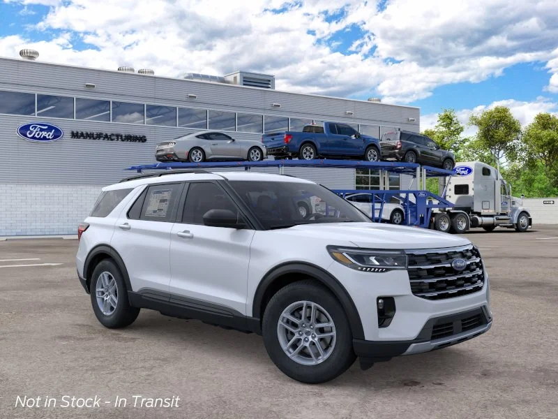 New 2026 Space White Metallic Ford Active image 7