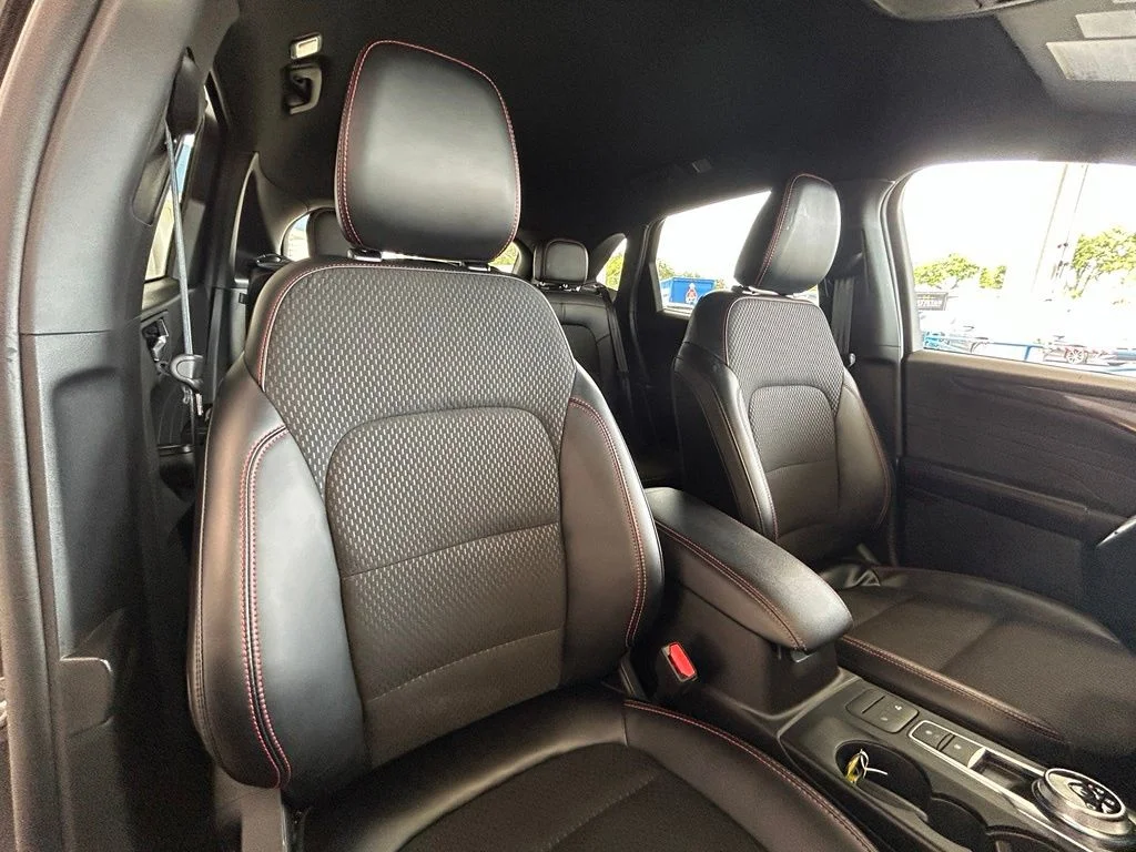 Used 2025 Gray Metallic Ford ST-Line image 27