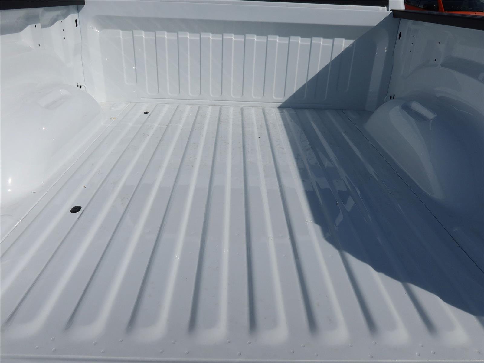 New 2026 Bright White Clear-Coat Exterior Paint RAM Big Horn image 5