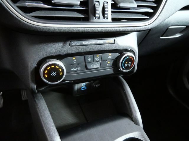 Certified Used 2022 Red Ford SE image 19