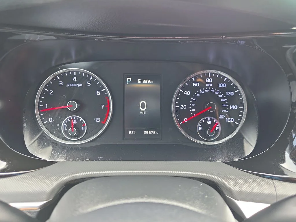 Used 2023 Glacial White Pearl Kia GT-Line image 35