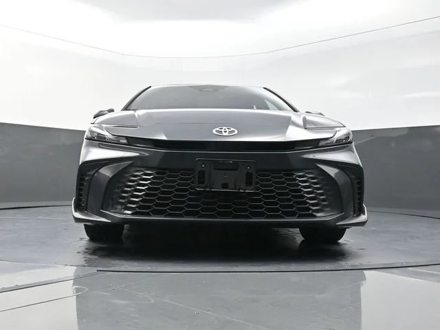 Used 2025  Toyota SE image 31