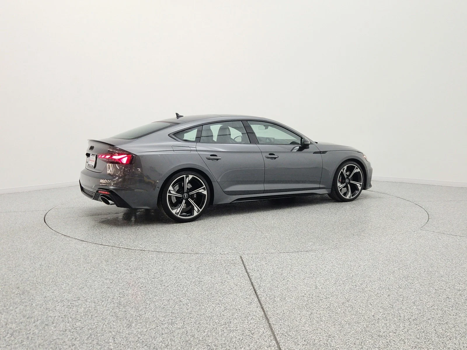 Used 2024 Daytona Gray Pearl Effect Audi 2.9 TFSI quattro image 5