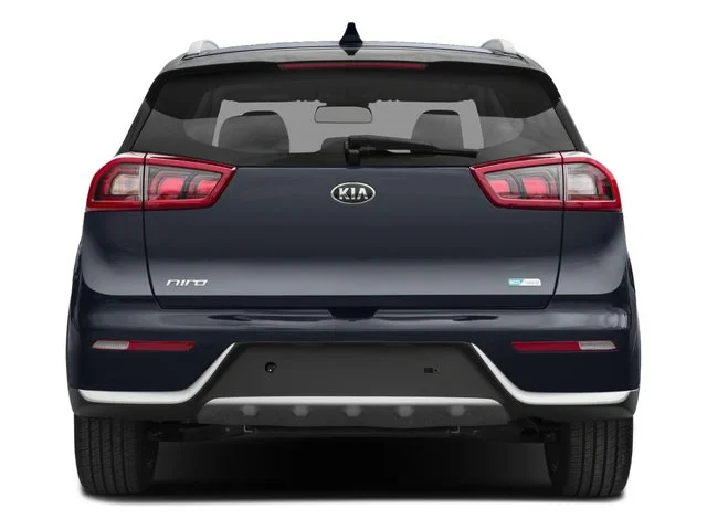 Used 2017 Snow White Pearl Kia FE image 8