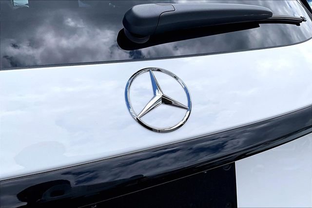 Used 2026 White Mercedes-Benz GLC 300 image 28