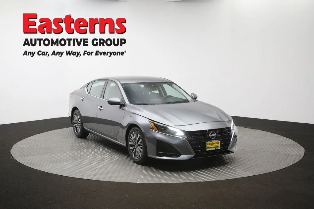 Used 2023 Gray Nissan 2.5 SV image 49
