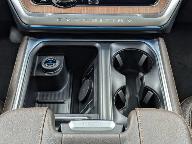 New 2027 Star White Metallic Tri-Coat Ford MAX King Ranch® image 40