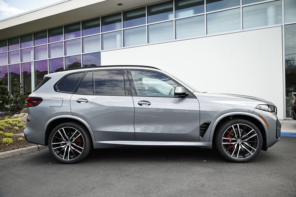 New 2026 Skyscraper Grey Metallic BMW xDrive40i image 4