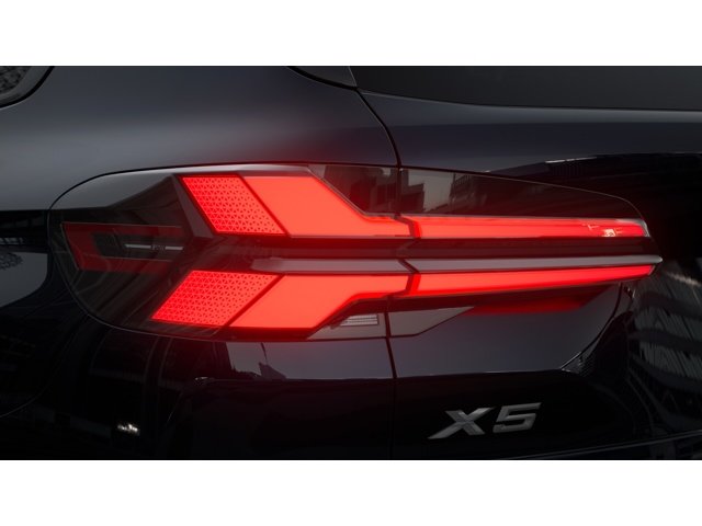 New 2026 Carbon Black Metallic BMW sDrive40i image 8