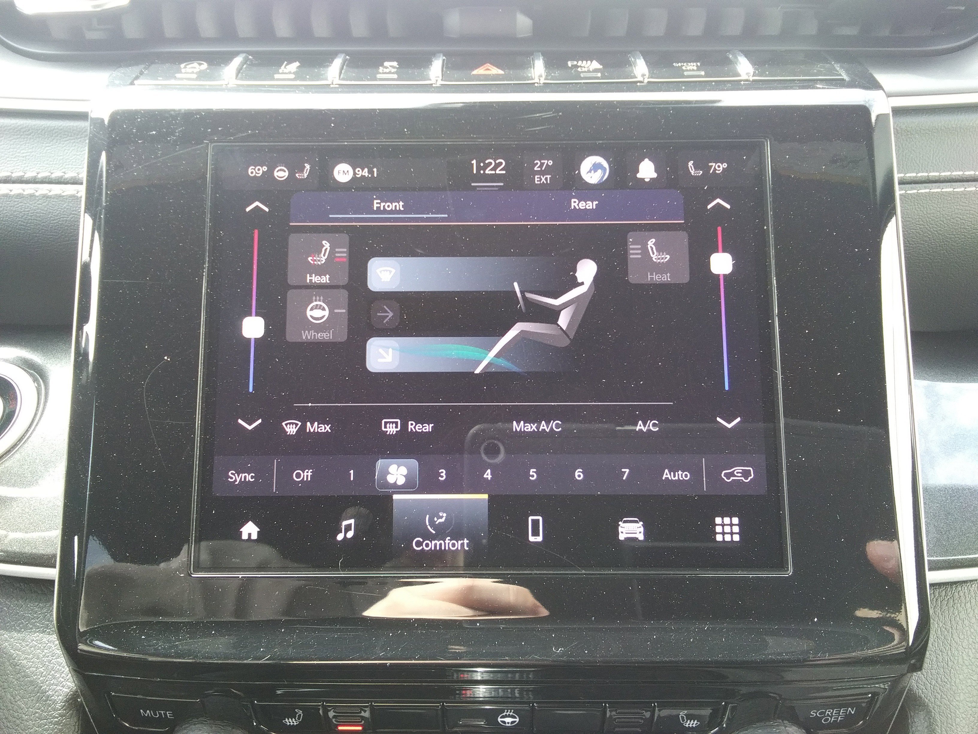 Used 2023 Gray Jeep Altitude image 24