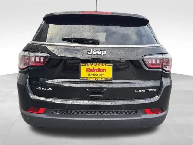 New 2026 Diamond Black Crystal Pearl-Coat Exterior Paint Jeep Limited image 6