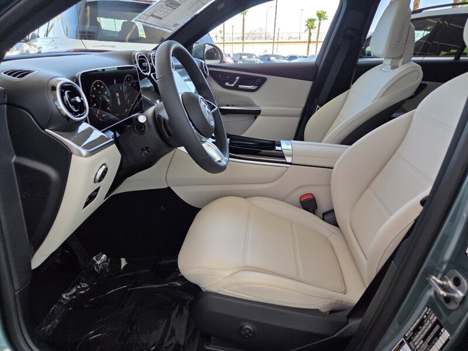 New 2026 Verde Silver Metallic Mercedes-Benz GLC 300 SUV image 11
