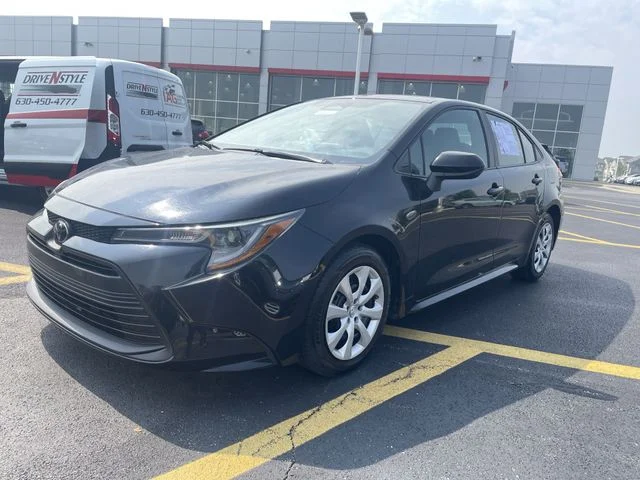 2025 Toyota Corolla LE - Photo 12