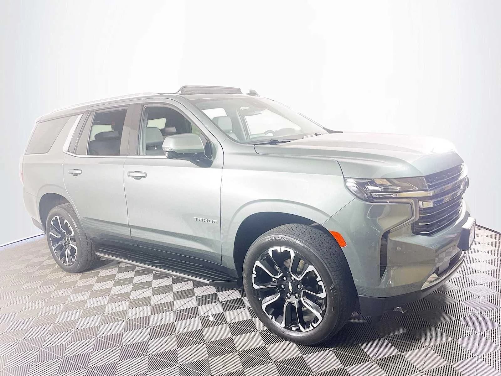 Used 2023 Silver Sage Metallic Chevrolet LT image 3