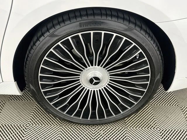 Used 2024 White Mercedes-Benz Maybach S 580 image 25