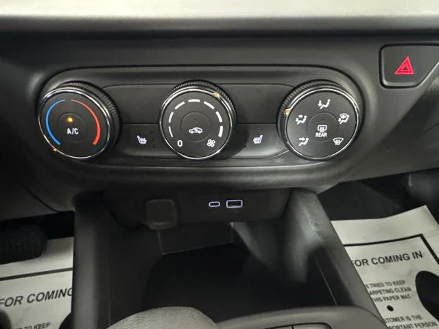 Used 2025 Mosaic Black Metallic Chevrolet 1RS image 15