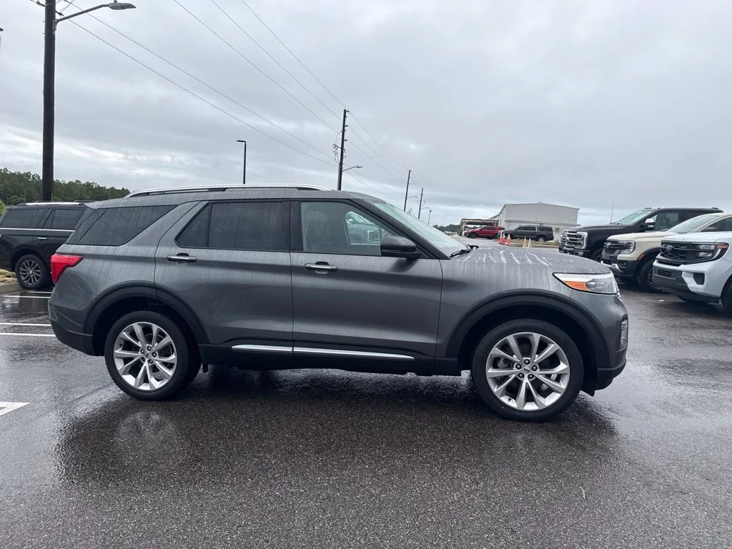 Used 2023 Gray Ford Platinum image 1