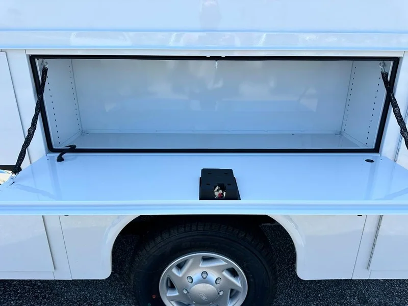 New 2026 Oxford White Ford E-350 SRW High Roof image 6