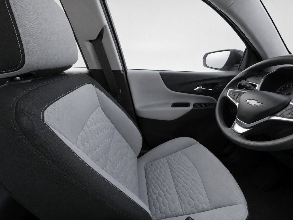 Used 2020 White Chevrolet LS image 29