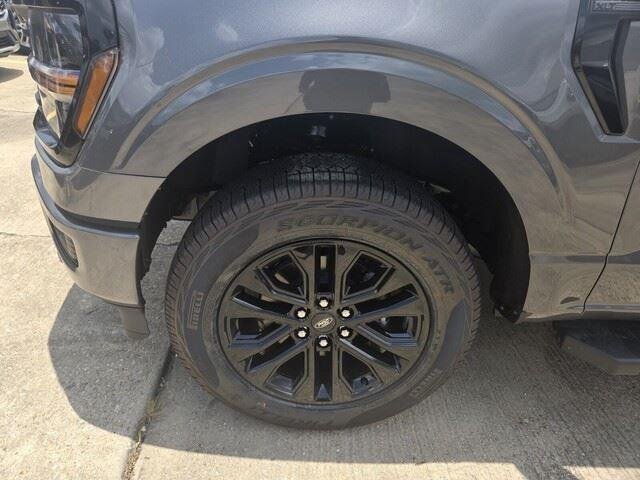New 2026 Carbonized Gray Metallic Ford XLT image 11